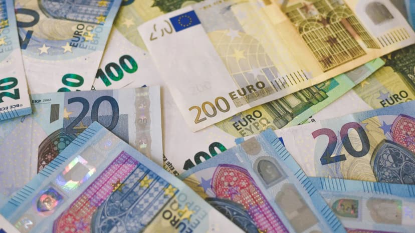 قیمت یورو امروز یکشنبه چهاردهم اردیبهشت ۱۴۰۴: افزایش نسبی در بازار آزاد