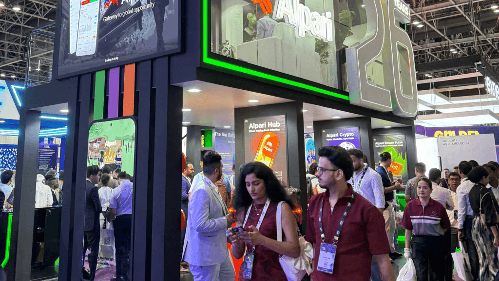 تصویر نمایشگاه